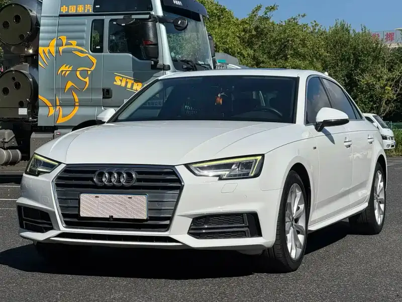 Audi A4L, 2018