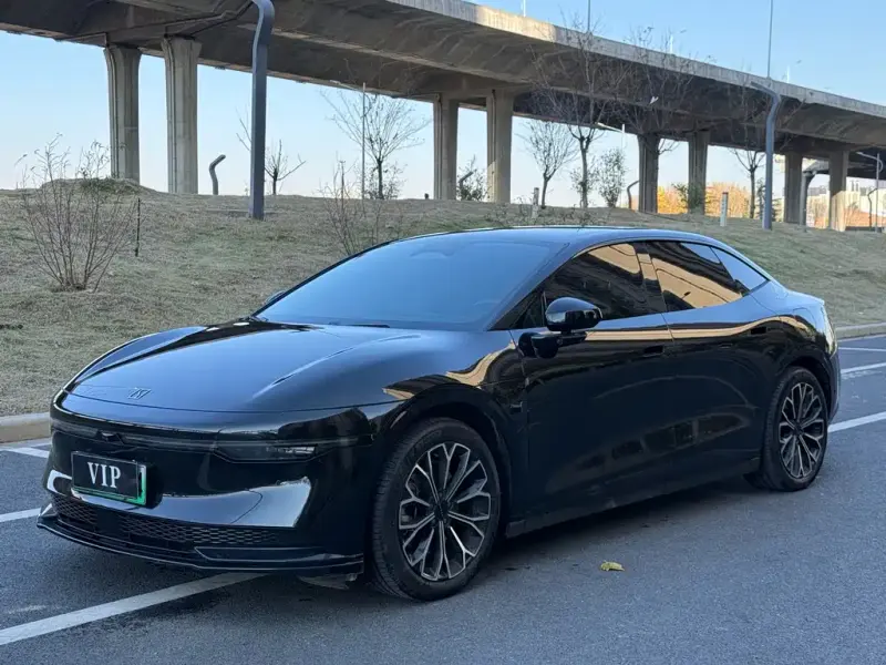 Zeekr 007, 2024