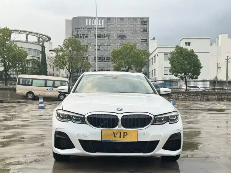 BMW 3 Series, 2023