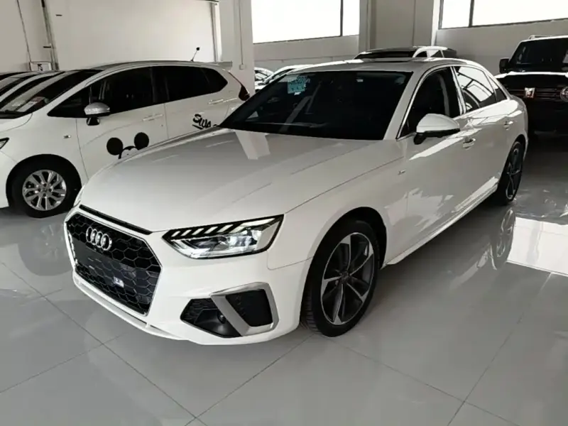Audi A4L, 2021