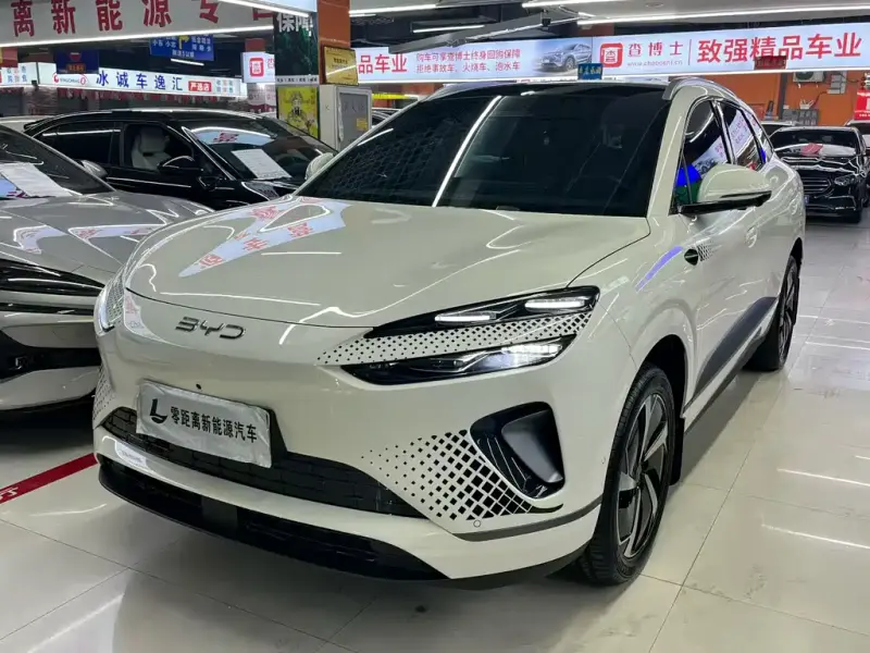 BYD 06, 2025