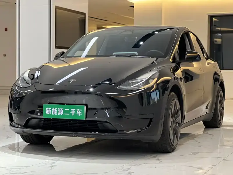 Tesla Model Y, 2023