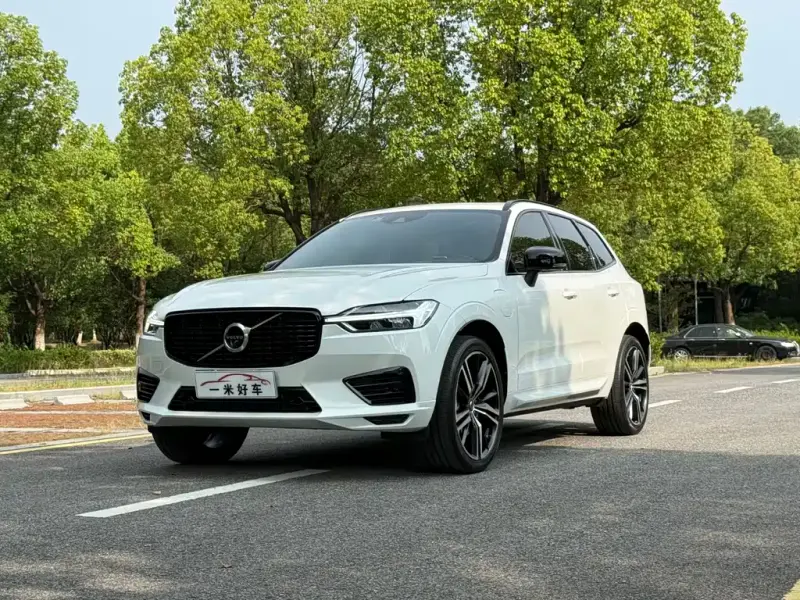 Volvo XC60 PHEV, 2021