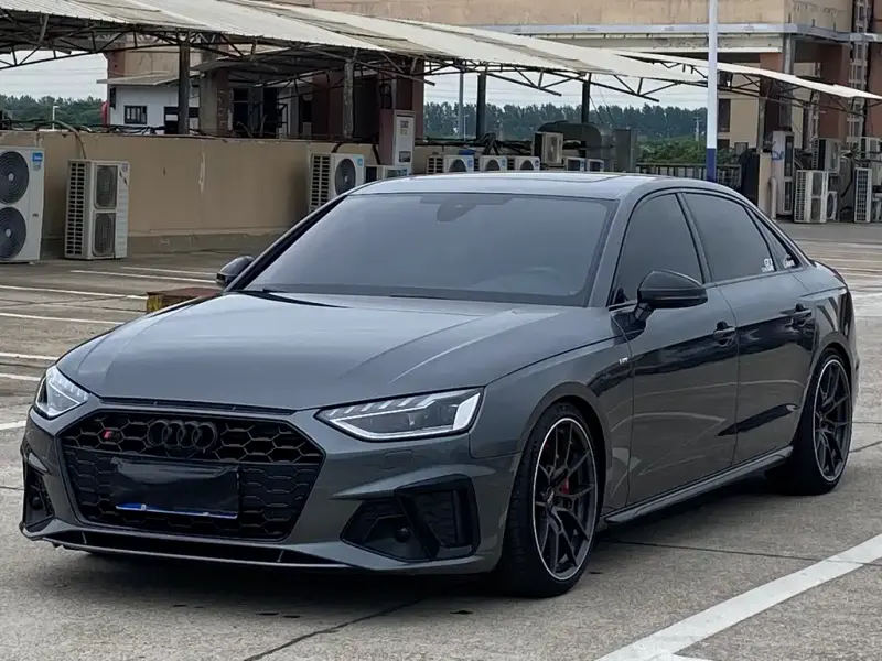 Audi A4L, 2022