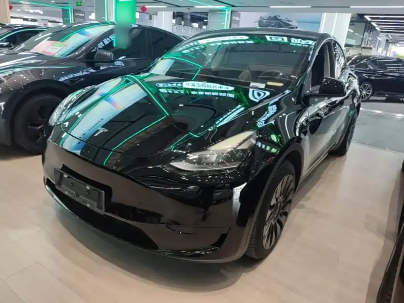 Tesla Model Y, 2023