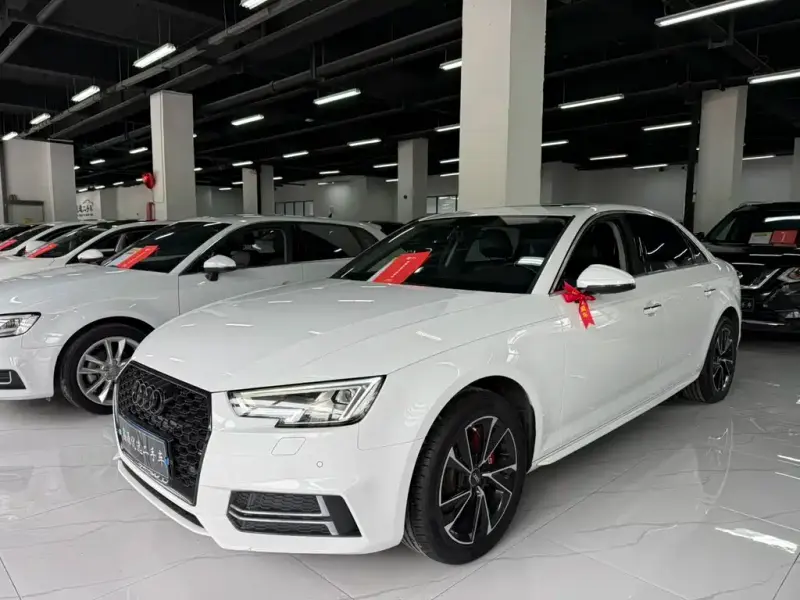 Audi A4L, 2018