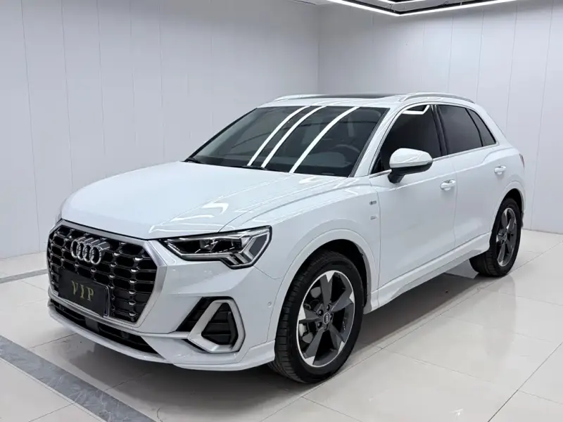 Audi Q3, 2022