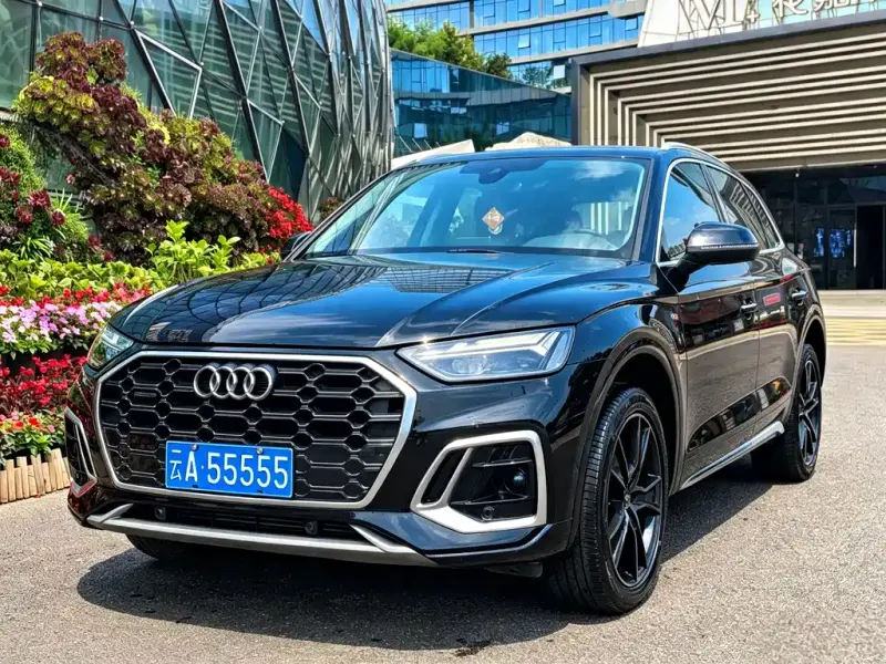 Audi Q5L, 2022