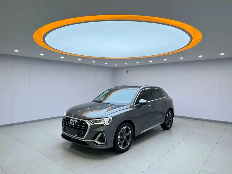 Audi Q3, 2022