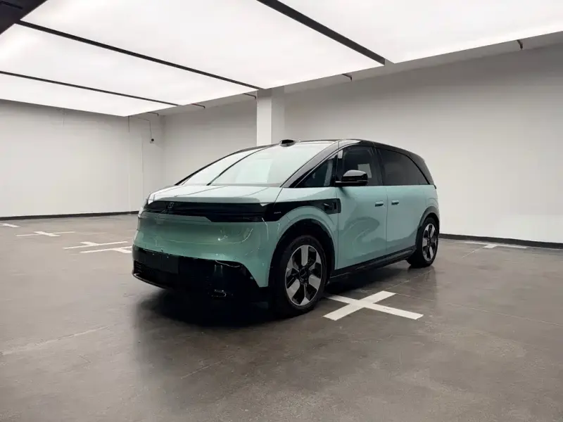Zeekr MIX, 2025