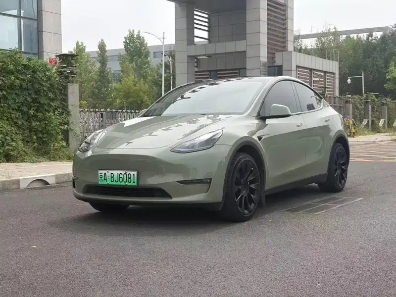 Tesla Model Y, 2023