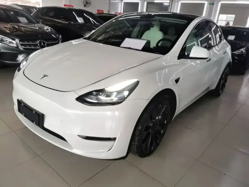 Tesla Model Y, 2022