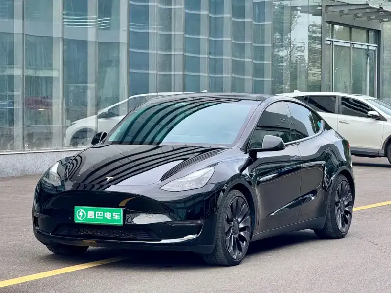 Tesla Model Y, 2022
