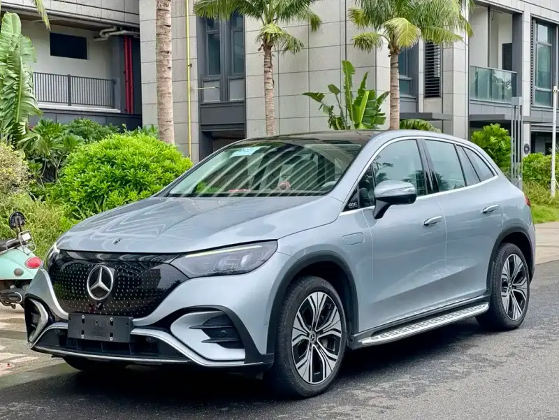 Mercedes-Benz EQE SUV, 2023