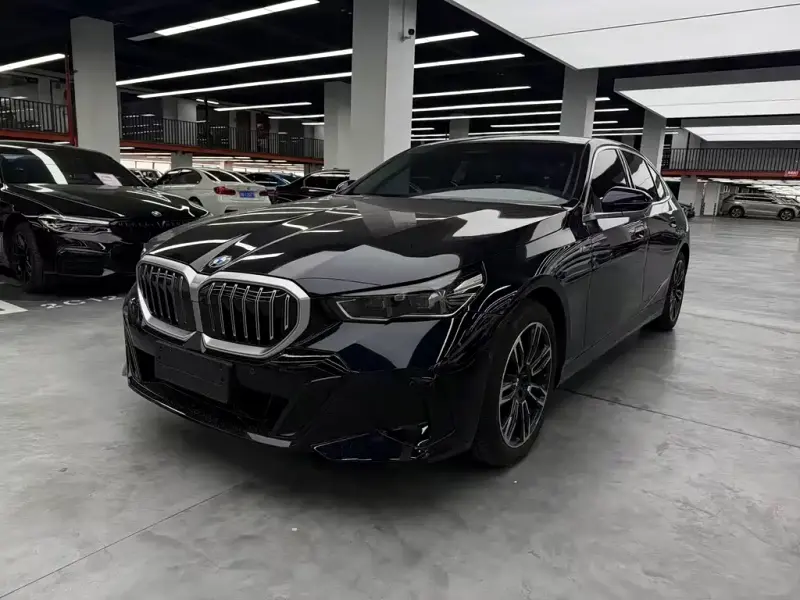 BMW 5 Series, 2026