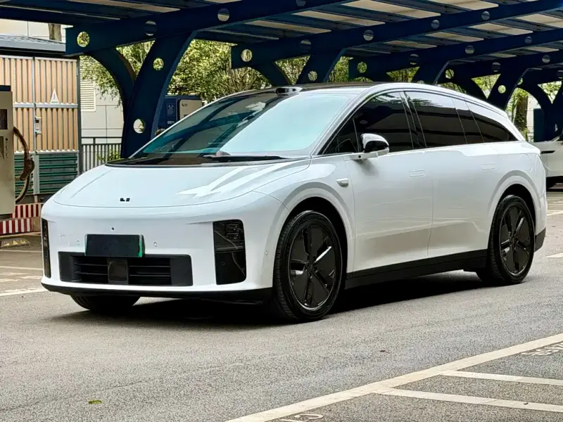 Li Auto i6, 2025
