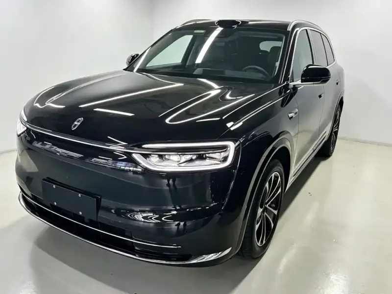 AITO M7, 2025