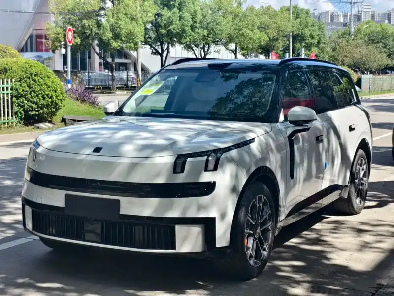 Lynk & Co 900, 2026