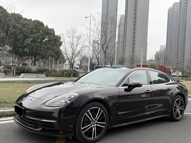 Porsche Panamera, 2018