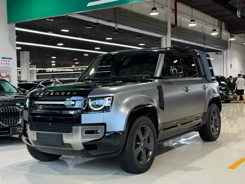 Land Rover Defender, 2023
