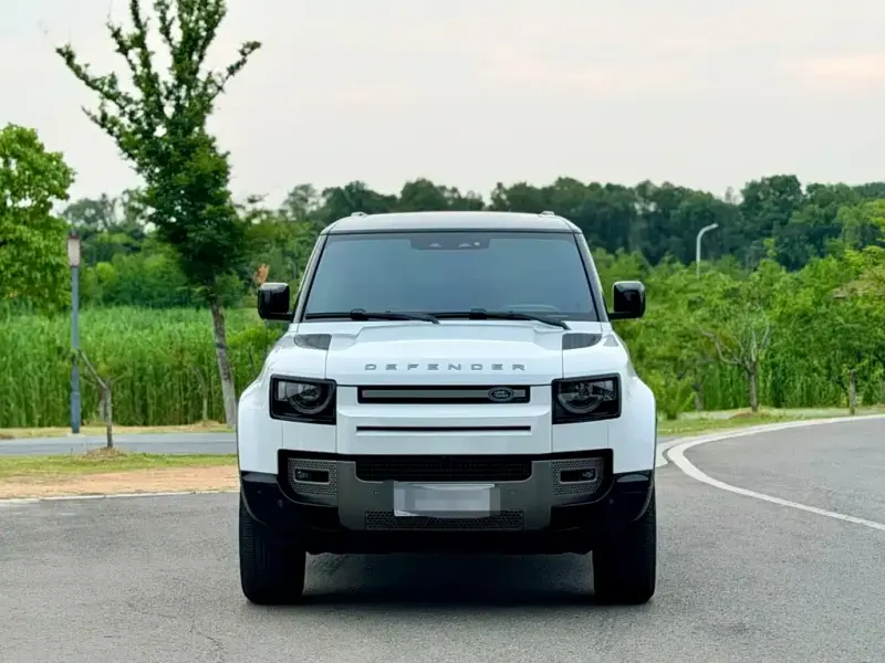 Land Rover Defender, 2024