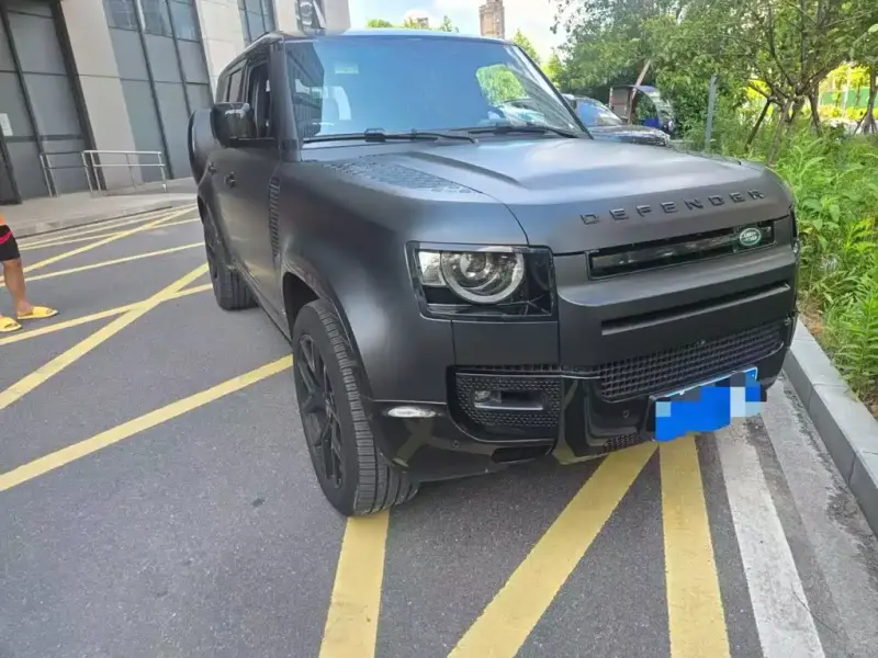 Land Rover Defender, 2026
