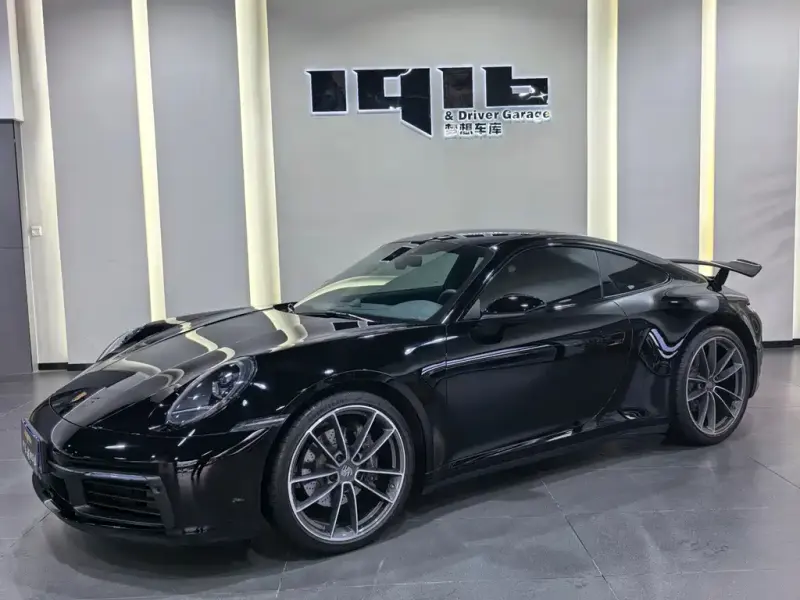 Porsche 911, 2023