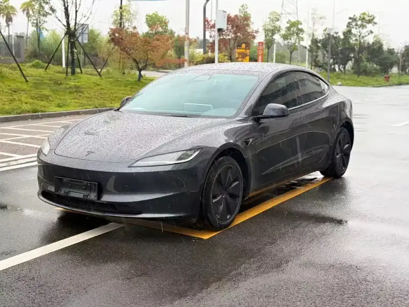 Tesla Model 3, 2024