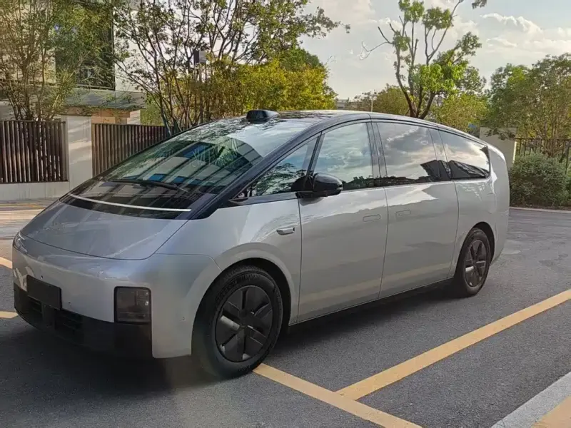 Li Auto Li MEGA, 2024