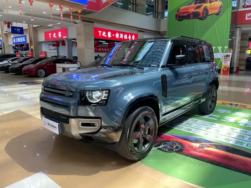 Land Rover Defender, 2023