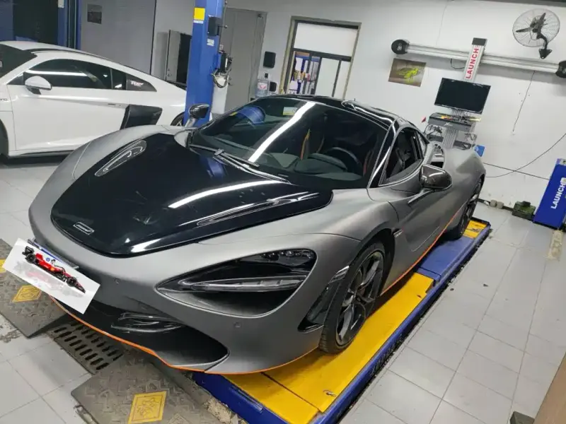 McLaren 720S, 2020