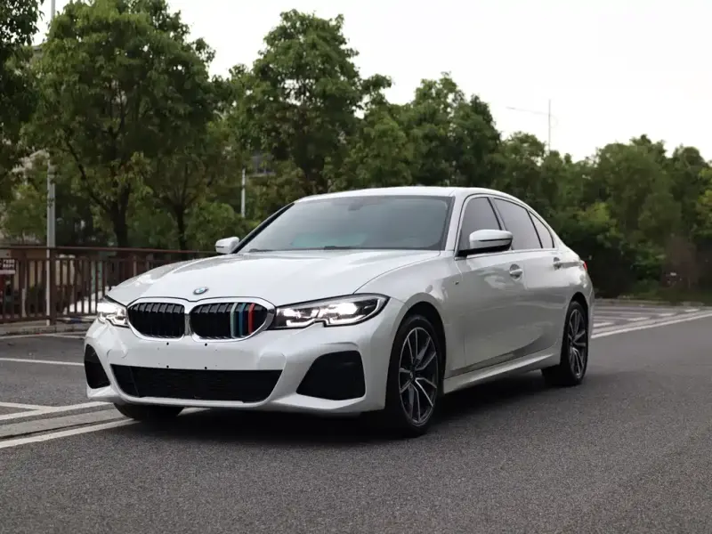 BMW 3 Series, 2022