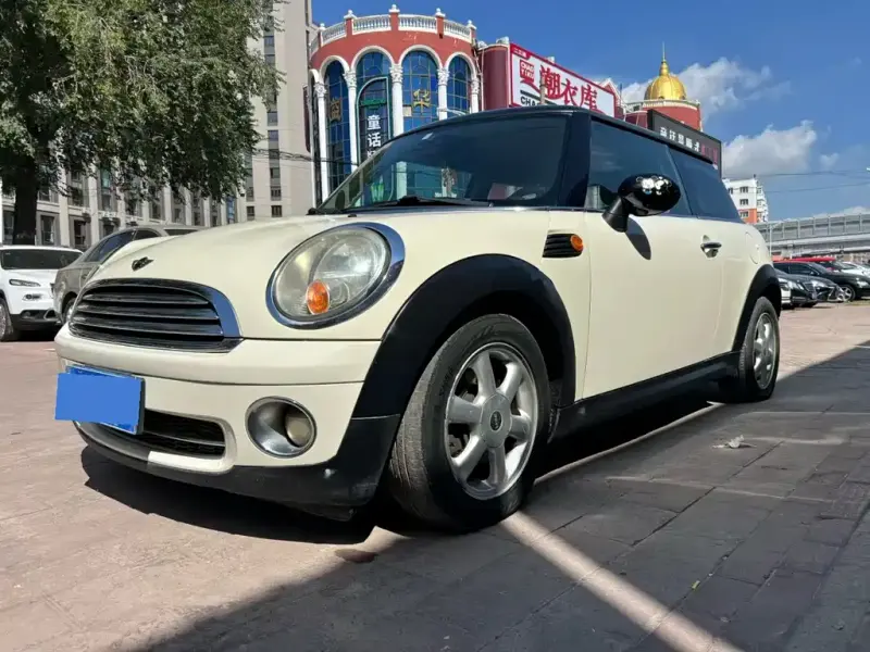 MINI Mini, 2010