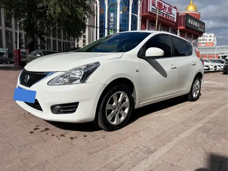 Nissan Tiida, 2015