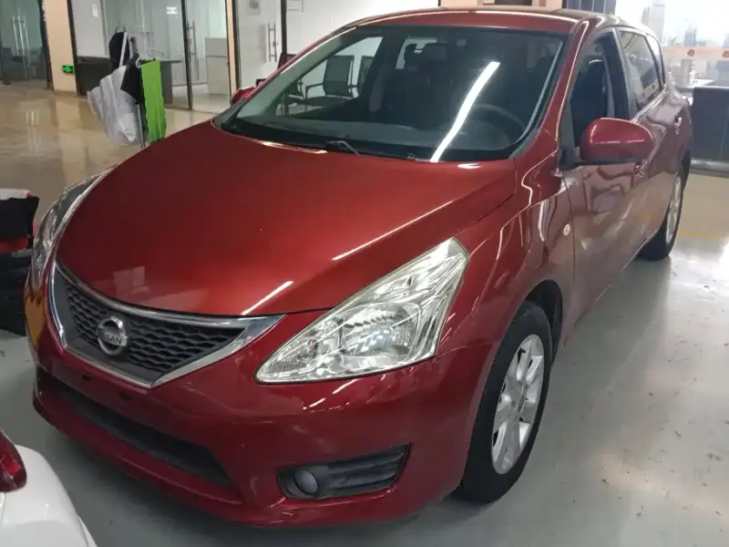 Nissan Tiida, 2015