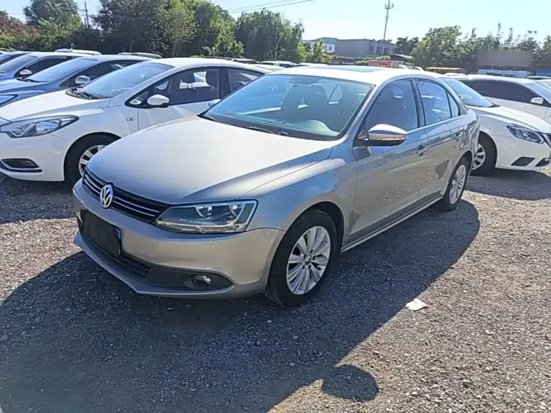 Volkswagen Sagitar 2014 версия рестайлинг 1.6L автомат Продвинутая, 2015 — фото 1