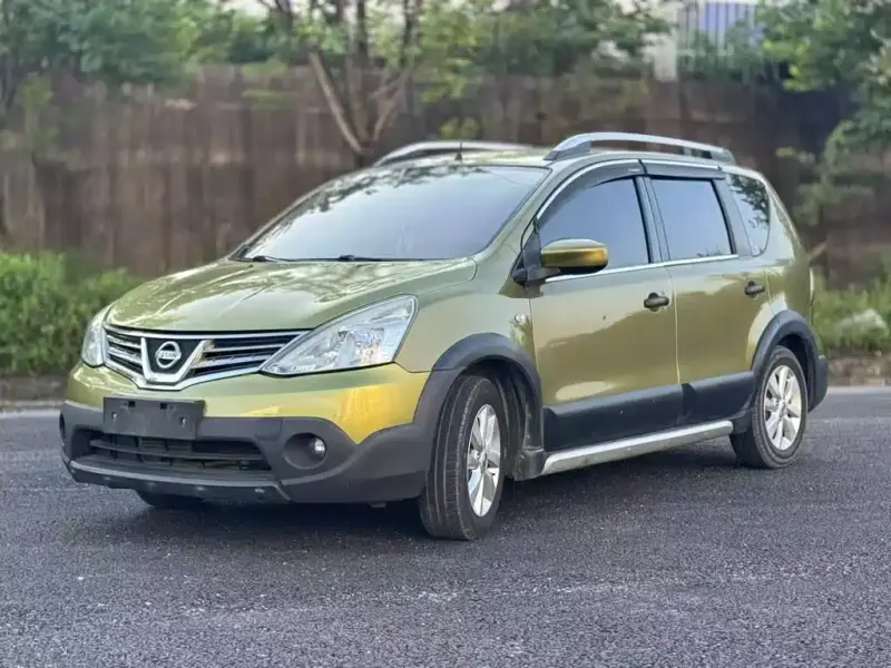 Nissan Livina, 2015
