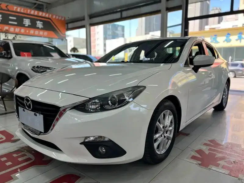 Mazda 3 Axela, 2016