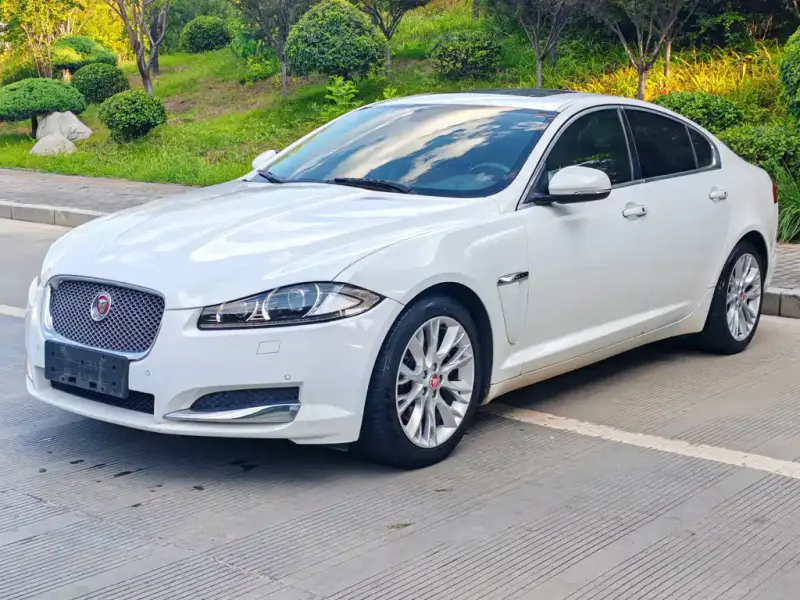 Jaguar XF, 2015