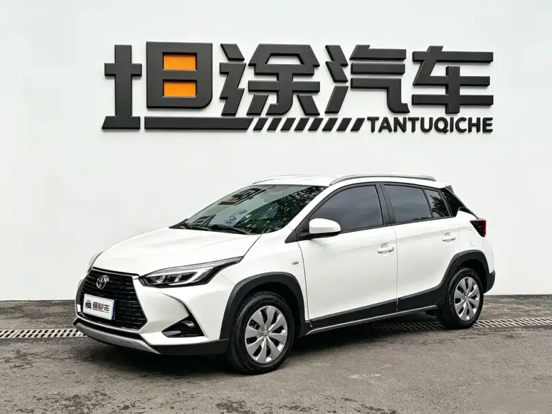 Toyota Yaris L, 2023