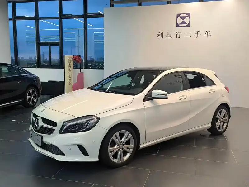 Mercedes-Benz A-Class (Import) Mercedes-Benz A-Class( Import ) 2016 A 200 Dynamic Type, 2016 — фото 1