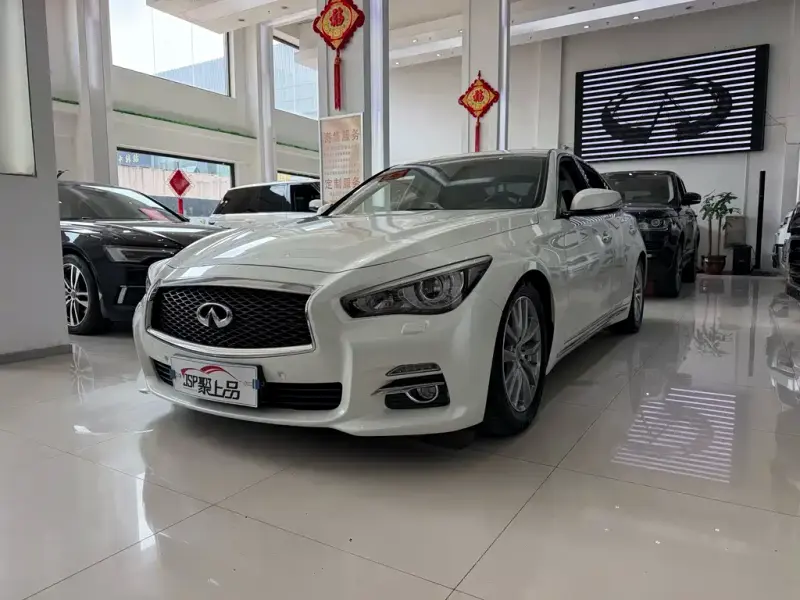 Infiniti Q50L, 2016