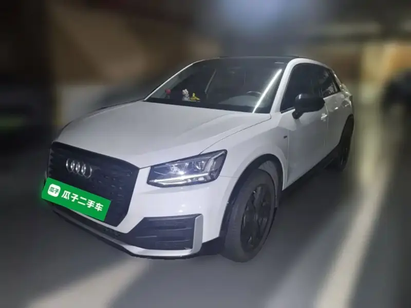 Audi Q2L, 2019