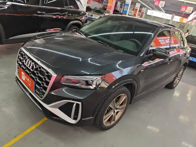 Audi Q2L, 2022