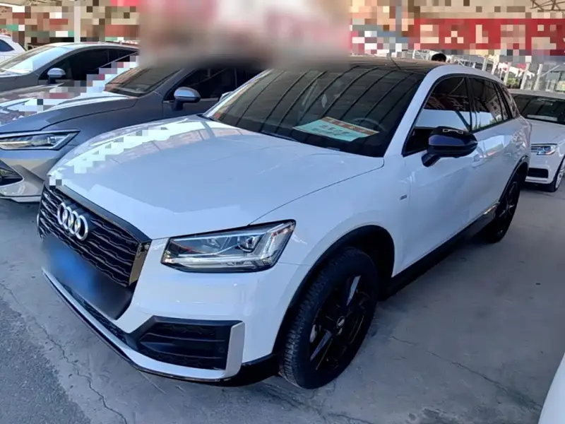 Audi Q2L, 2019