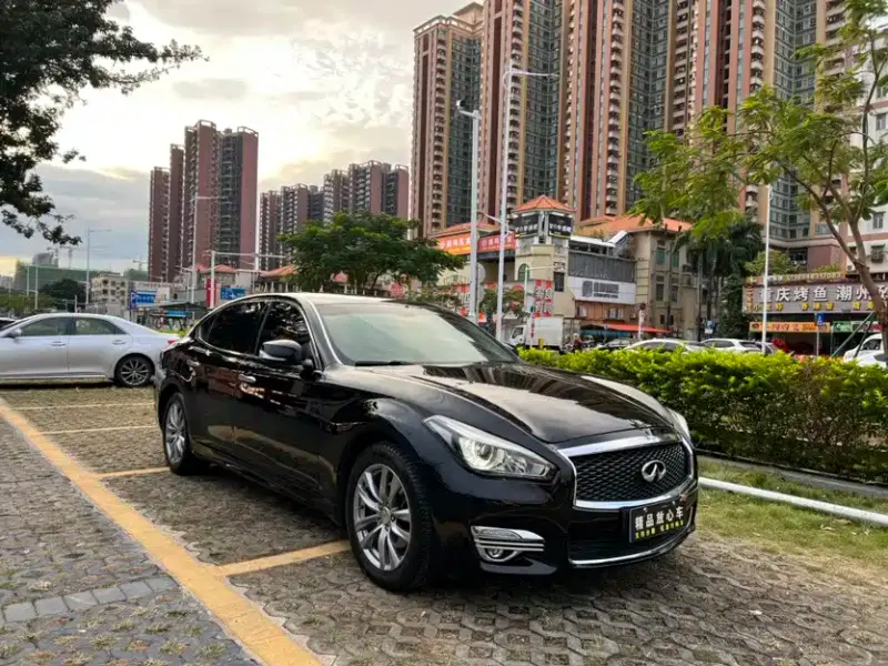 Infiniti Q70, 2018