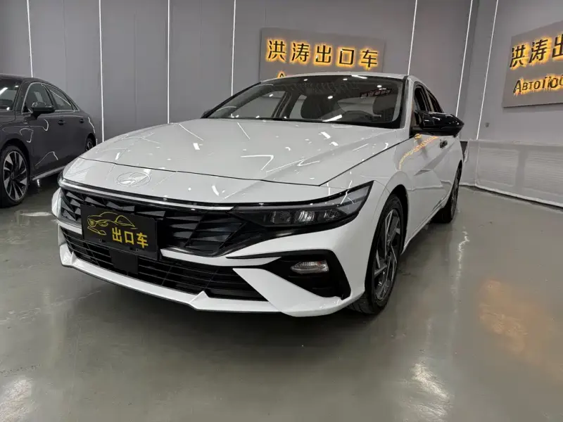 Hyundai Elantra, 2023