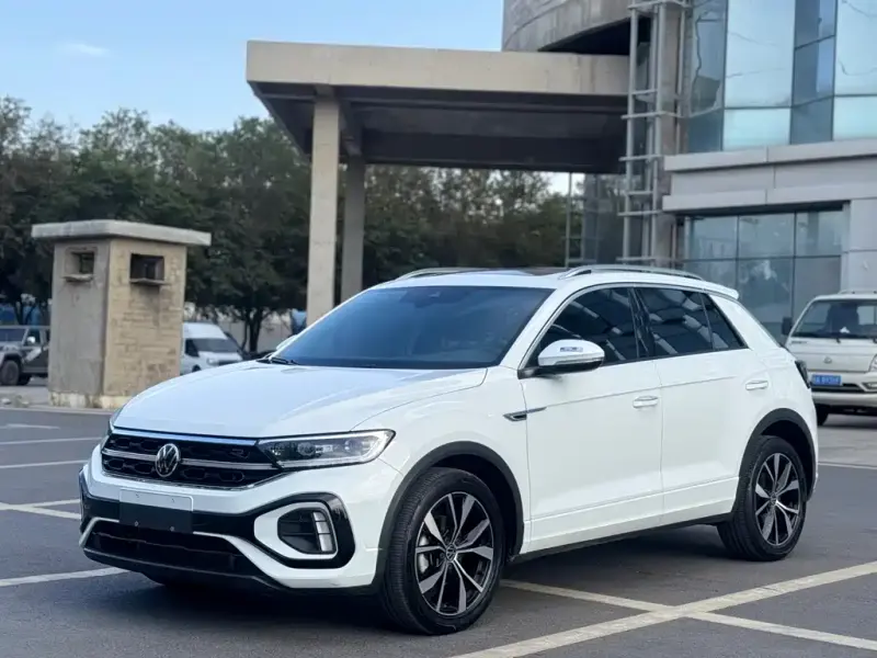 Volkswagen T-Roc, 2024
