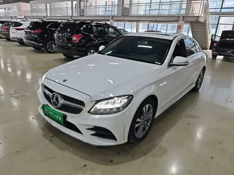 Mercedes-Benz C-Class Mercedes-Benz C-Class 2019 C 180 L Fashion Type Sport Edition, 2019 — фото 1