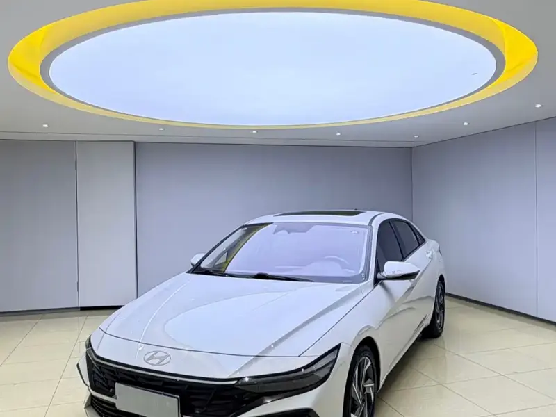 Hyundai Elantra, 2023